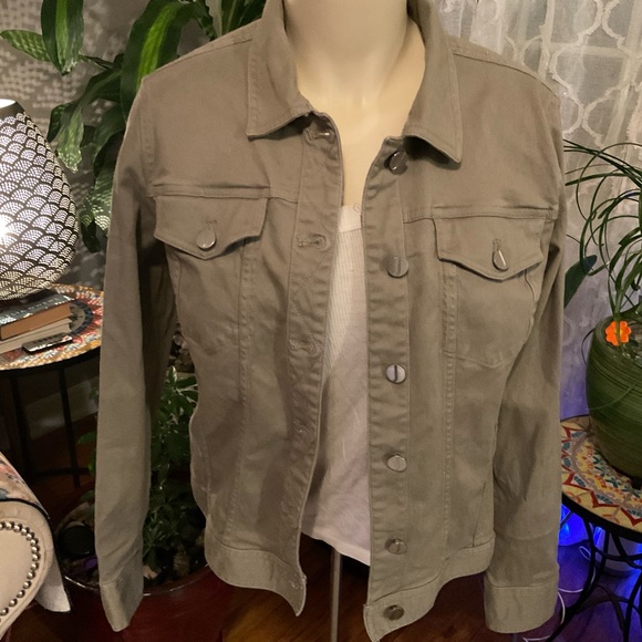 Jones New York Signature Beige Apparel - Picture 1 of 5